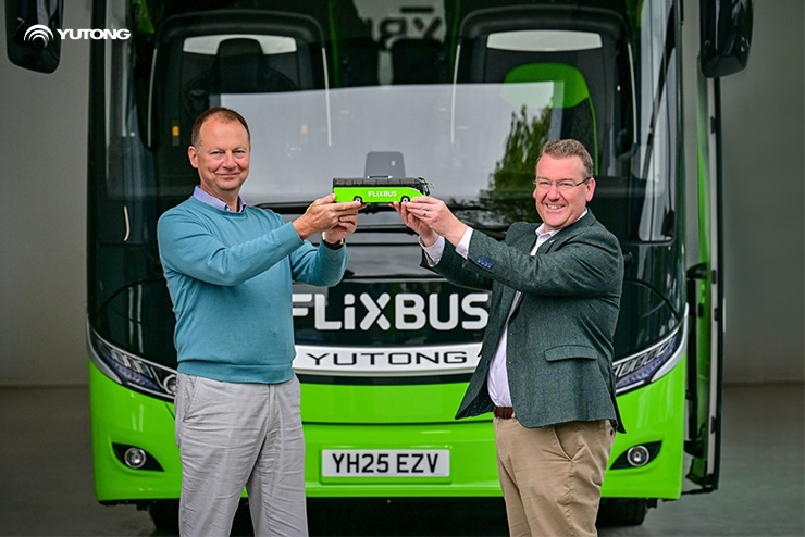 O 2.000º Yutong no Reino Unido é um FlixBus GT12 destinado à First Bus West of England