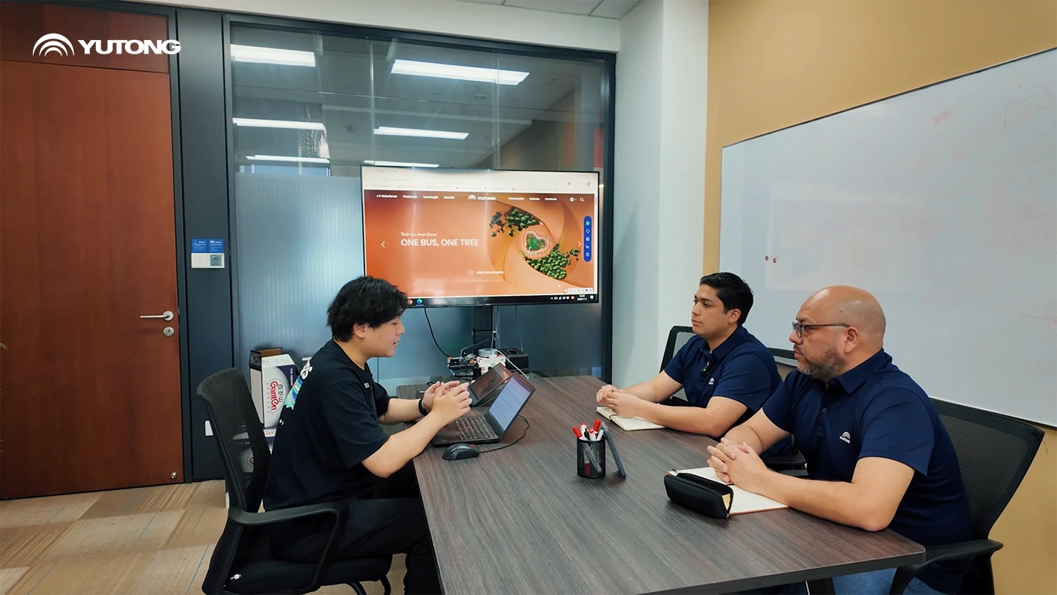 Reunir na Yutong, Ligar o Mundo, Crescer Lado a Lado com a Nossa Força de Trabalho Global Reunir na Yutong, Ligar o Mundo, Crescer Lado a Lado com a Nossa Força de Trabalho Global