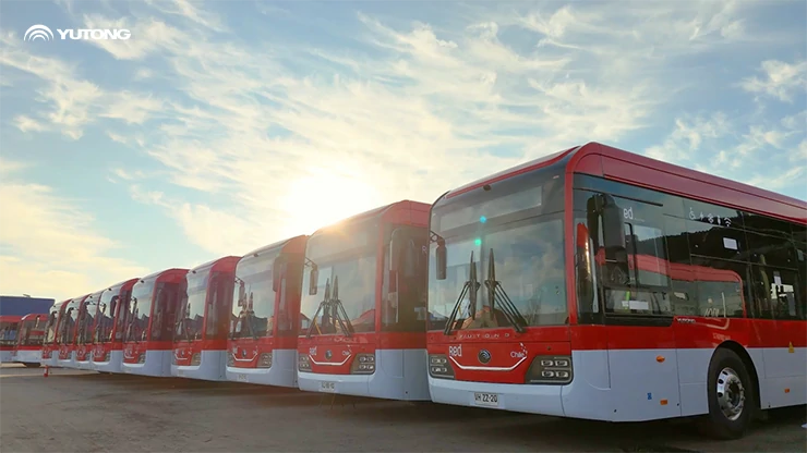 Yutong Bus registra crescimento contínuo nas vendas em 2025, promovendo o transporte público sustentável no mundo todo